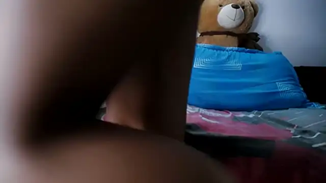 Chatroom XXX en direct de lou_anna