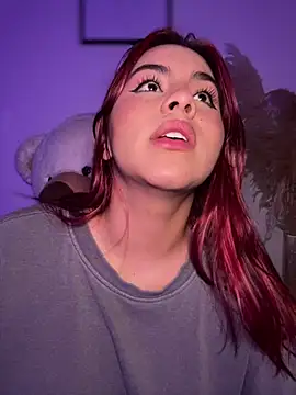 Zarahs_Blare1's Live XXX Chat