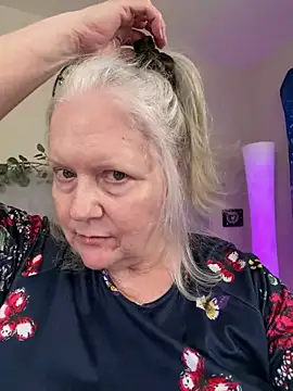 Kaitlyn_Winters Live XXX-Chat