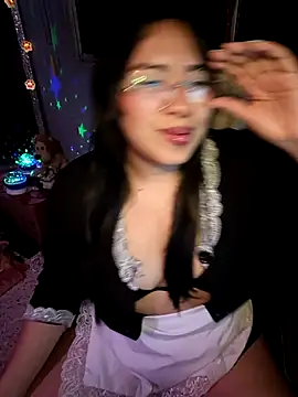 Pokazy przed kamerką – DanelyLopez