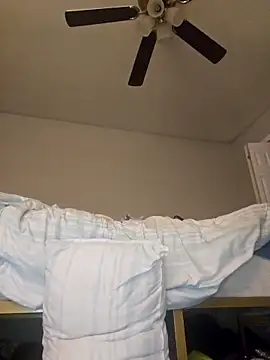 oliviaprettypussy Adlı Modelin Canlı XXX Sohbeti