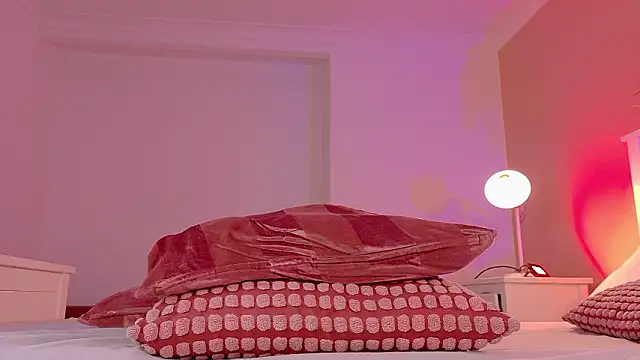 ParisFox_ Chat XXX in diretta