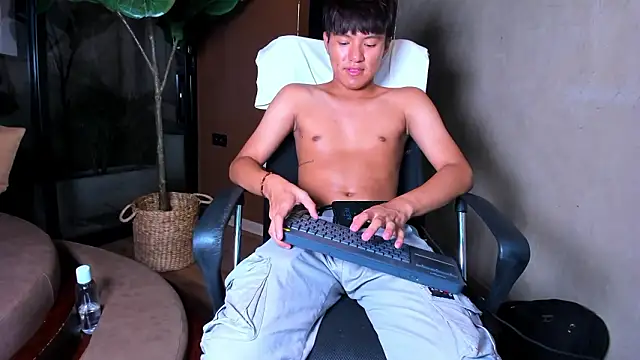 isaac_grimm's Live XXX Chat