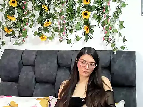 Онлайн чат XXX AriCollinss