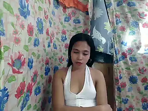 PinaySkinnyGirl Adlı Modelin Canlı XXX Sohbeti