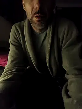 wolfihot33 Webcamshow