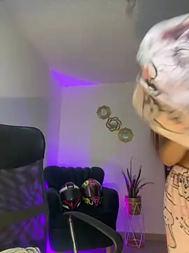 Chatroom XXX en direct de Aliss_rose