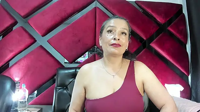 Kendra-Foxxy Adlı Modelin Canlı XXX Sohbeti