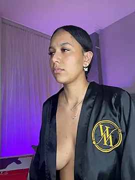 MiilaBlake: онлайн-секс-чат