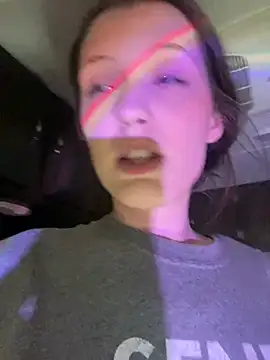 Pokazy przed kamerką – Thedeepwebcutie