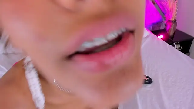 luciagray1n Webbikameraesitys