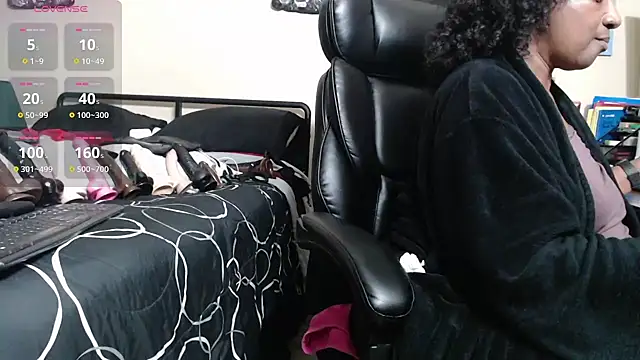 MissTajaa: вебкам-шоу