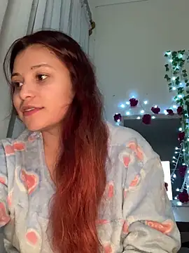 Show modela 3littleschoolteens na web-kameri