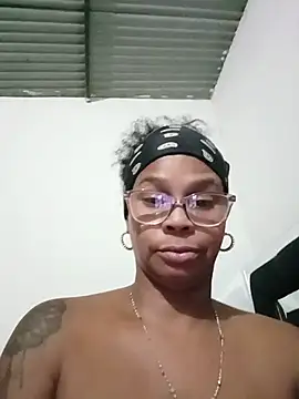 Melanie_candy_: онлайн-секс-чат