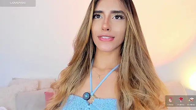 StormiRusso: онлайн-секс-чат