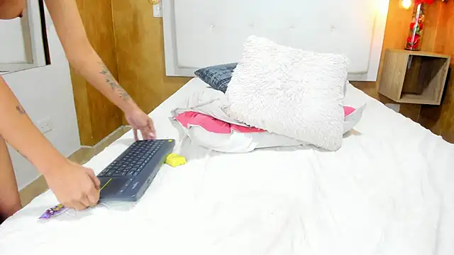 Chat XXX en directo de Milaspetite