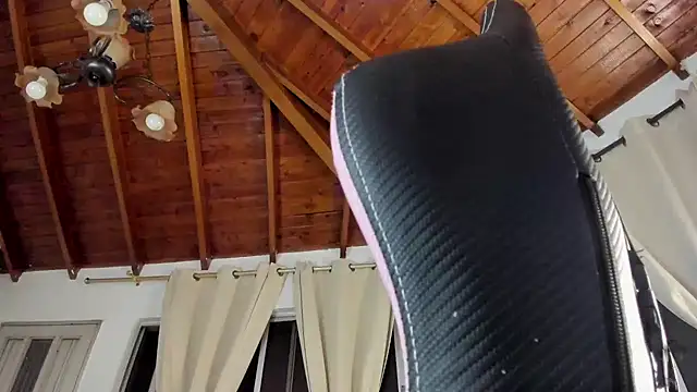 عرض كام IsaFontanna