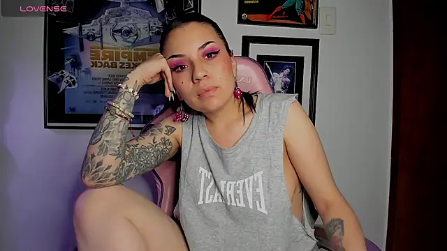 luckylaura élő XXX-chatje