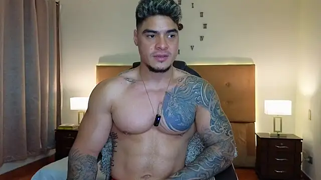 Steven_Velez élő XXX-chatje