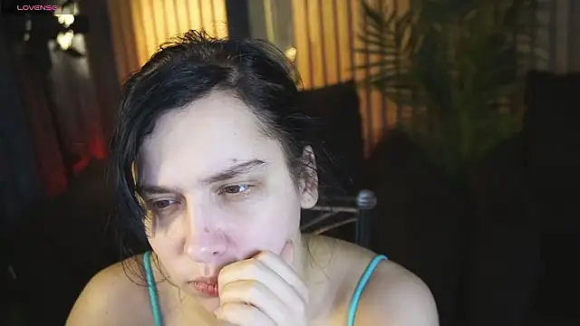 LiviaShy's Live XXX Chat