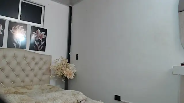 pinky_f00x Live XXX-Chat