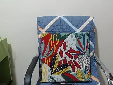 Wet_oliviaxxx Pertunjukan Webcam