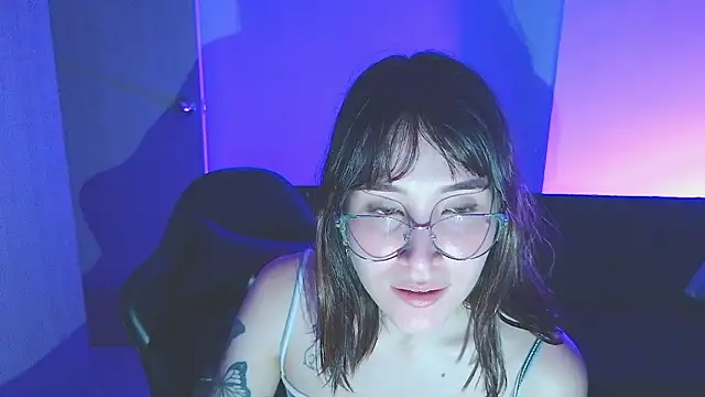 Онлайн чат XXX Yuliennegg