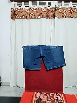 Bradd_32 网络视讯表演