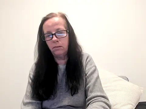 sassypeachgoddess Show in webcam