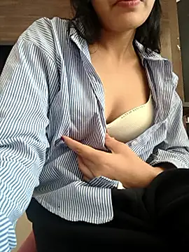 Modelbigbobs 网络视讯表演