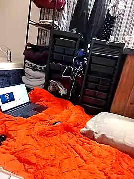 AugustRayn 网络视讯表演