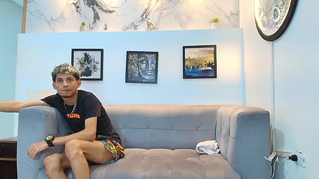 YOUNG_GUYS1 在線直播表演