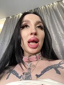 Chat +18 de Molly__Moon ao vivo