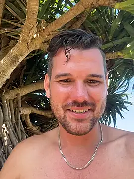 wrigglez: онлайн-секс-чат