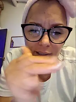 MariaPau_83's Live XXX Chat