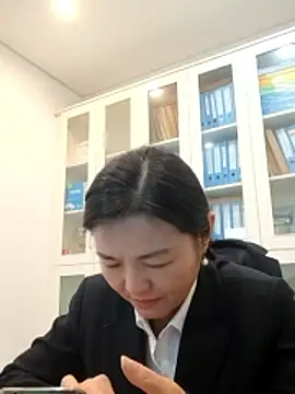 ialnuyoa_h: απευθείας συνομιλία ΧΧΧ