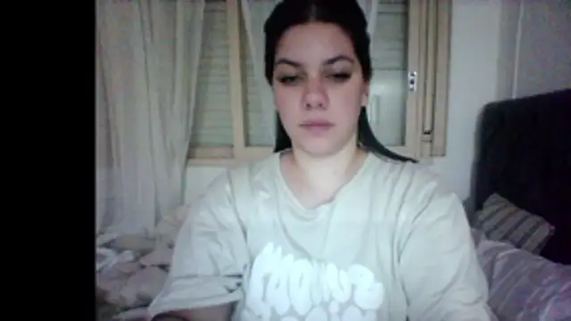 Show modela Janefruti na web-kameri