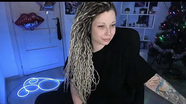 Chatroom XXX en direct de HoneySallyMoore