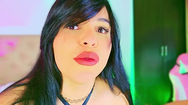 CharlootteEvans live XXX chat