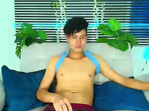 ThiiagoSaeenz Adlı Modelin Web Kamerası Şovu