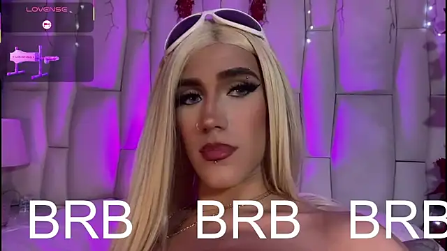 Chat +18 de Regiina_Doll ao vivo