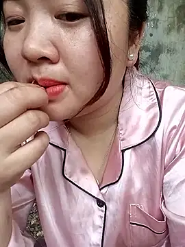 Bee-bgolden's Live XXX Chat