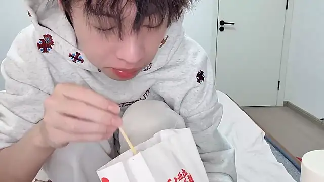 afahyu 在線直播表演