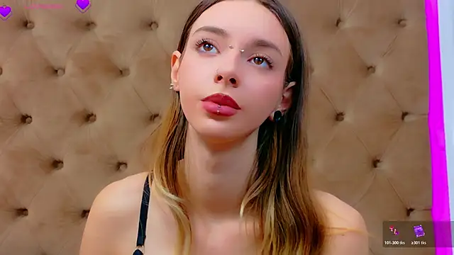 Živý XXX chat CoraVex