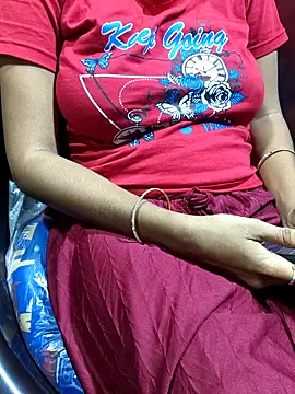 Show Webcam de call_me_mouni099