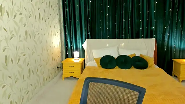 LunaFlinnのライブXXXチャット