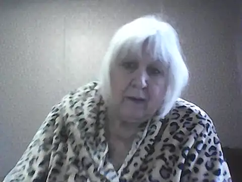 Alexia64231: διαδικτυακό σόου στην κάμερα