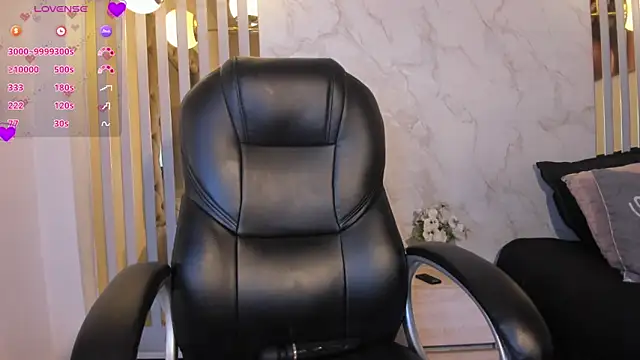 Oriana_gh élő XXX-chatje