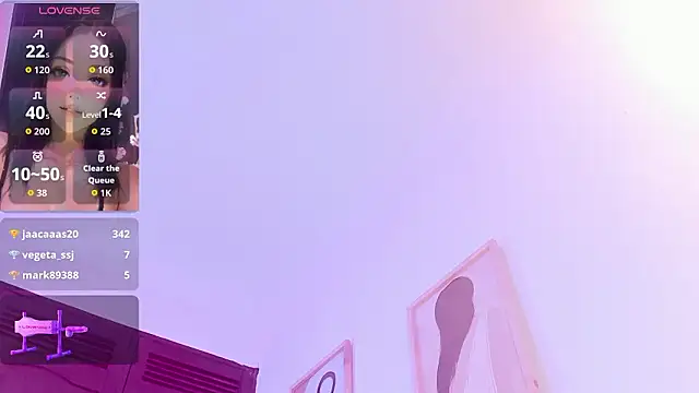 valentinna_montess élő XXX-chatje