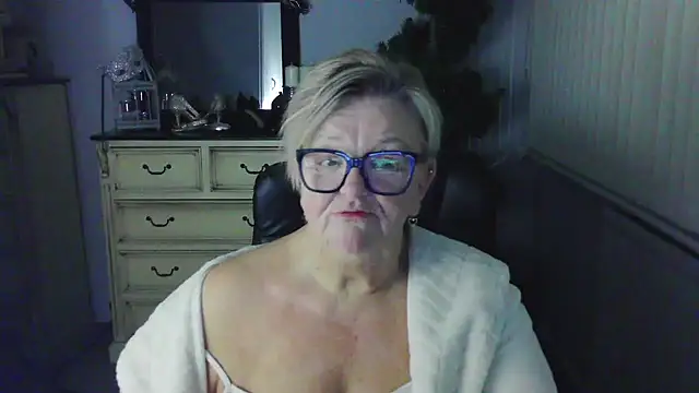 Czat XXX na żywo – BridgetBlueEyes